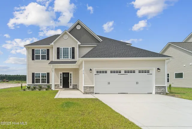 $413,000 | 218 Windsor Run Boulevard, Jacksonville, NC 28546