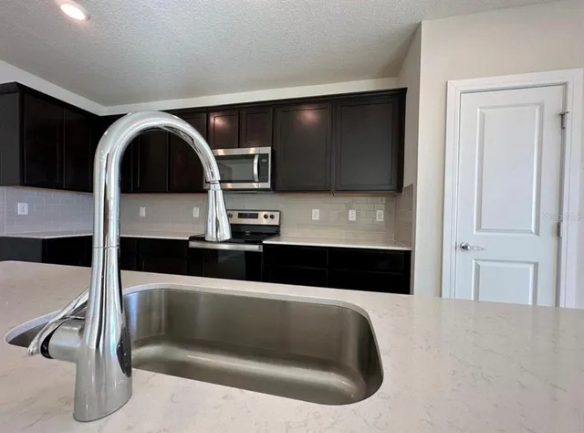 $2,800 | 5322 Royal Point Avenue, Kissimmee, FL 34746