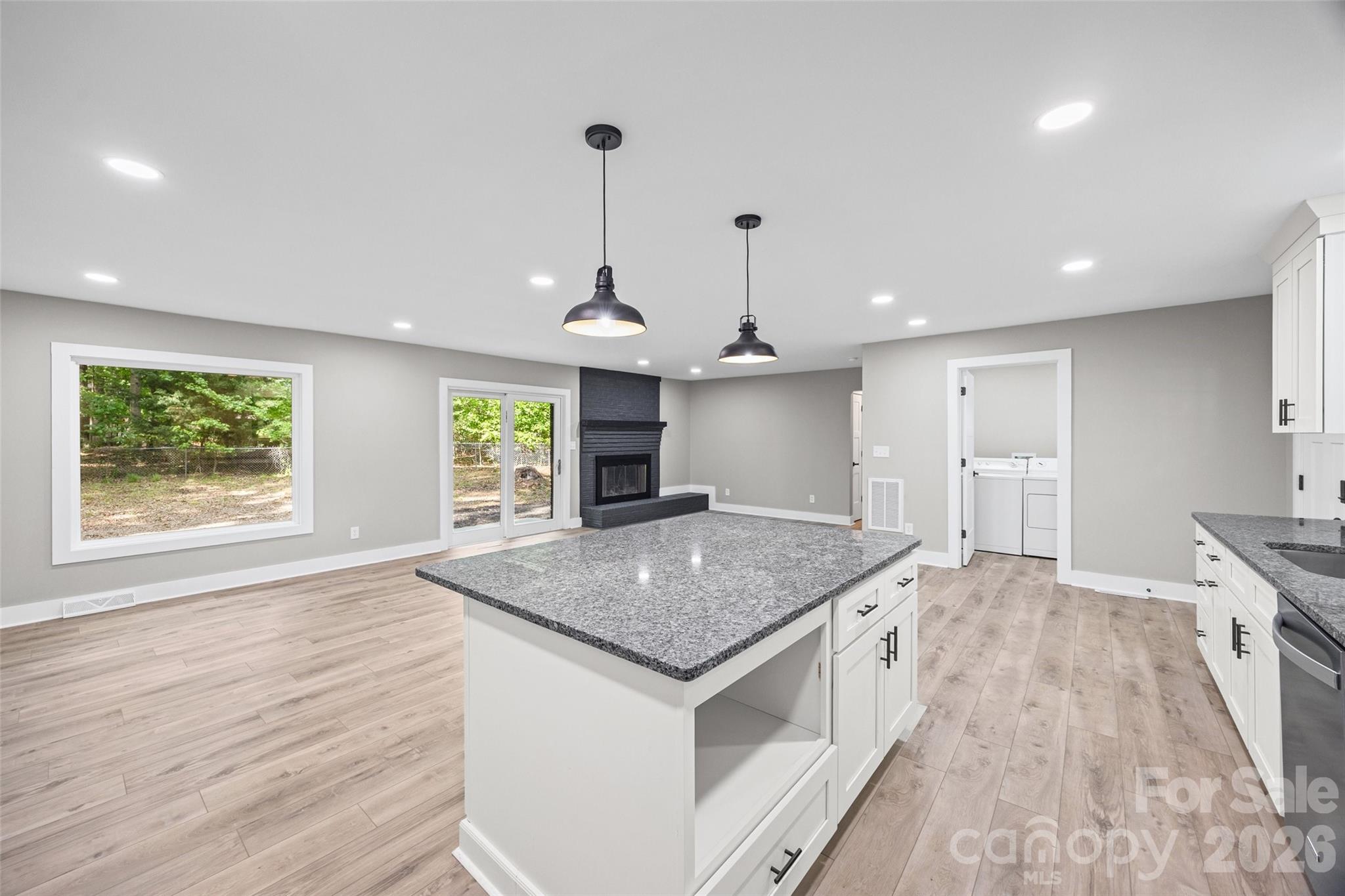 5950 Lake Wylie Road Clover, SC 29710 - Photo 7 of 36