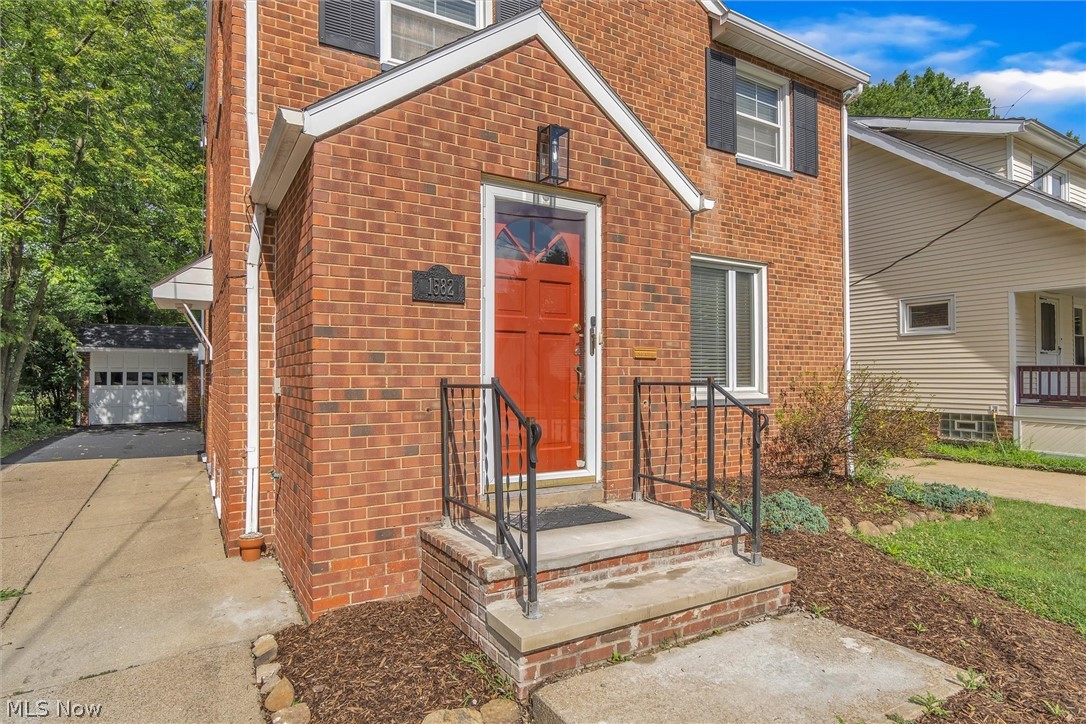 1582 Felton Road Cleveland, OH 44121 - Photo 32 of 35