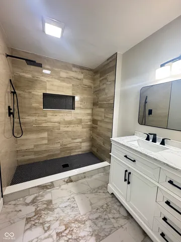 $199,900 | 1001 North 14th Street, Elwood, IN 46036