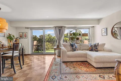$234,999 | 9039 Sligo Creek Parkway, Unit 1005, Silver Spring, MD 20901