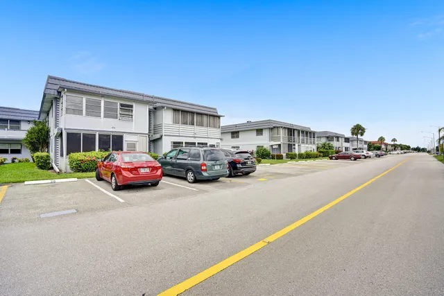 $150,000 | 279 Tuscany Lane, Delray Beach, FL 33446