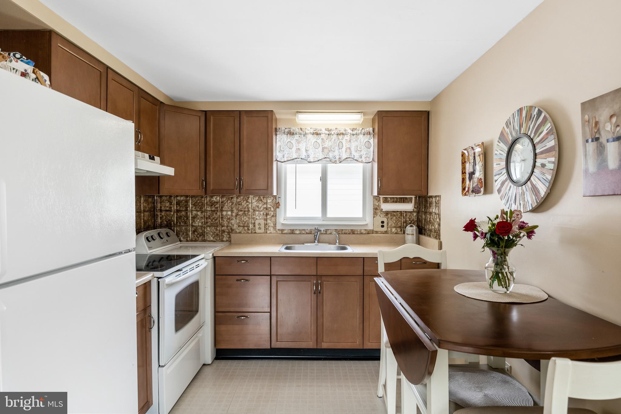 36 Pelham Road Marlton, NJ 08053 - Photo 33 of 69 In-law suite kitchen