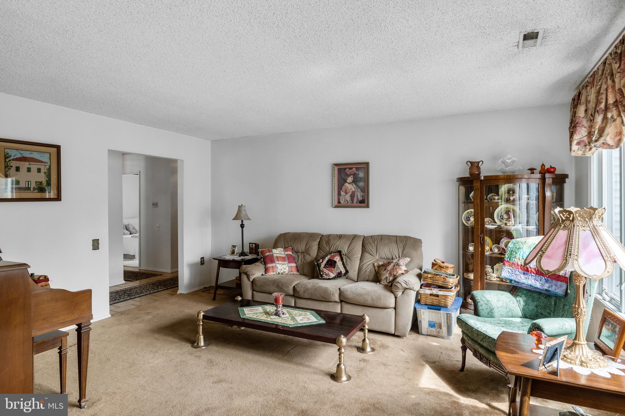36 Pelham Road Marlton, NJ 08053 - Photo 6 of 69 Living Room