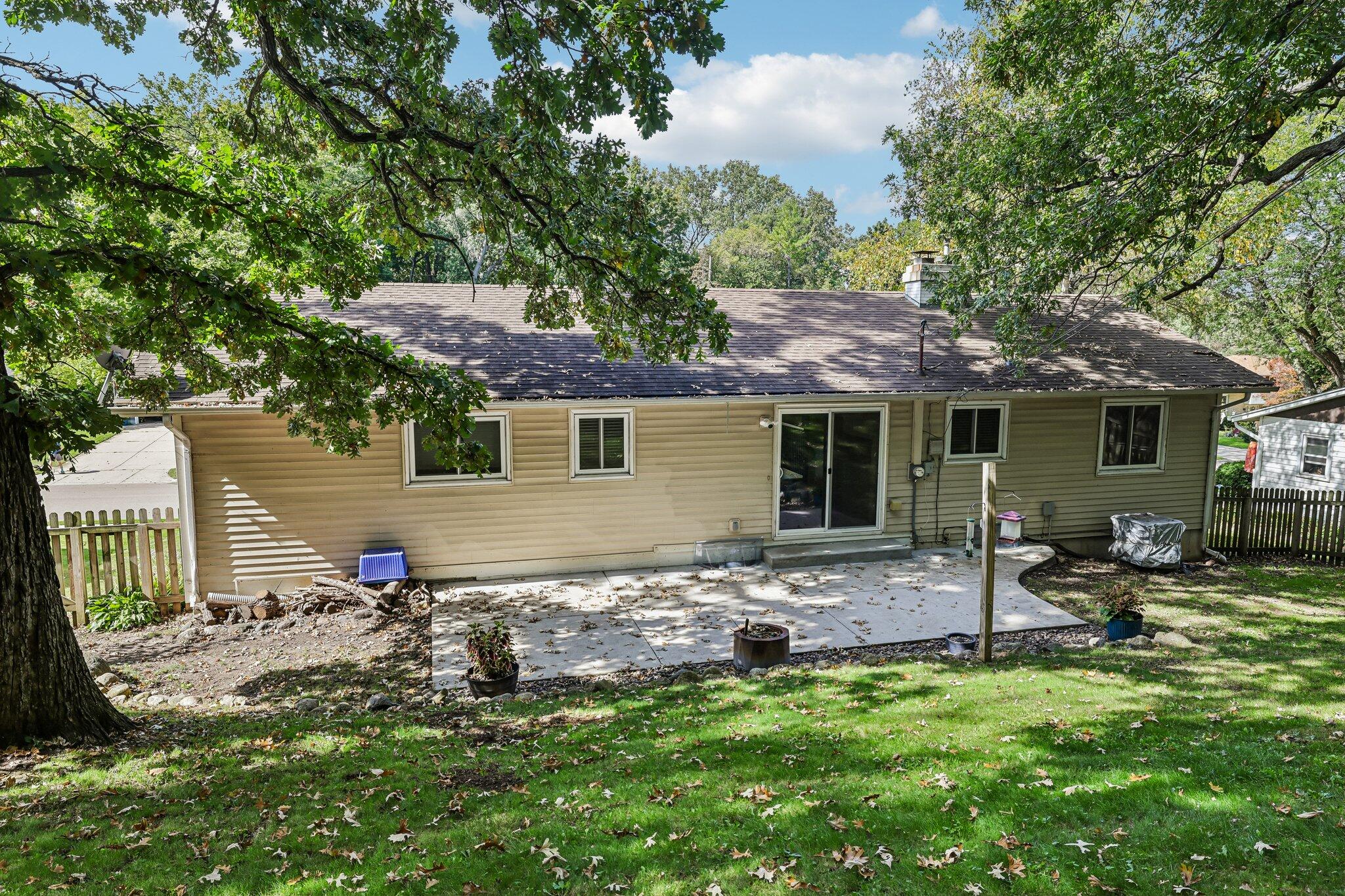 724 Cloute Street Fort Atkinson, WI 53538 - Photo 3 of 43 35