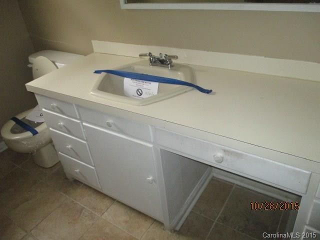 712 Neal Hawkins Road Gastonia, NC 28054 - Photo 9 of 15 Gallery Image 9