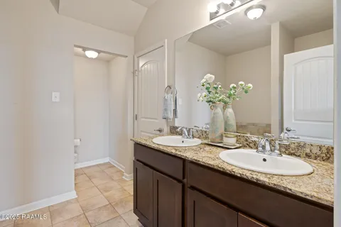 $250,000 | 107 Merrydale Lane, Rayne, LA 70578