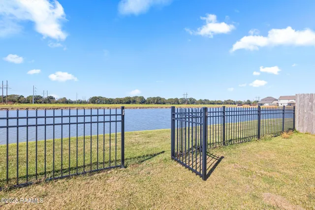 $250,000 | 107 Merrydale Lane, Rayne, LA 70578