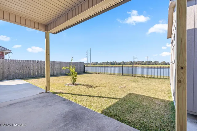 $250,000 | 107 Merrydale Lane, Rayne, LA 70578