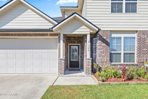 $250,000 | 107 Merrydale Lane, Rayne, LA 70578