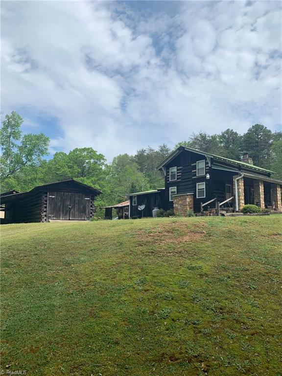 1106 Neal Road Walnut Cove, NC 27052 - Photo 7 of 27 Gallery Image 7