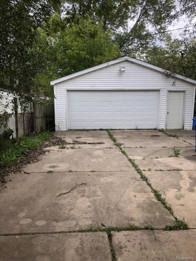 1329 Helen Street Inkster, MI 48141 - Photo 3 of 11 thumbnail3.jpg
