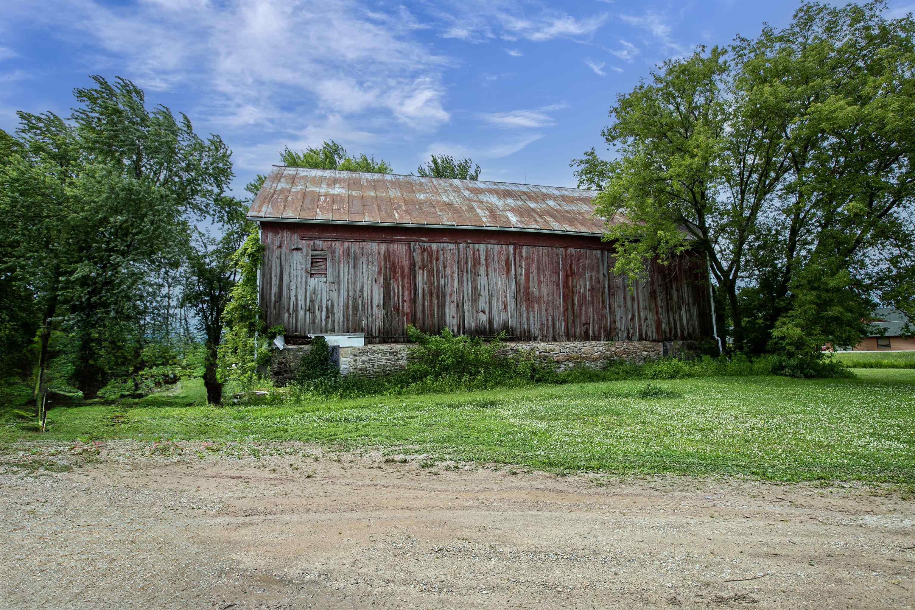 9511 Old Road Fremont, WI 54940 - Photo 15 of 67