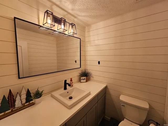 $349,900 | 1770 East Monona Drive, Peru, IN 46970