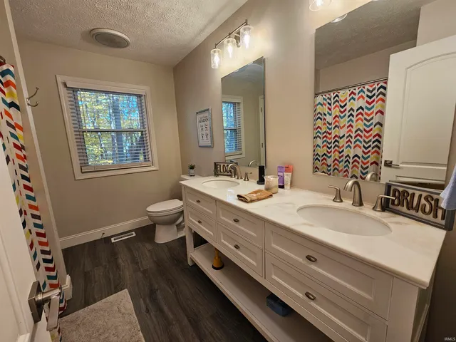 $349,900 | 1770 East Monona Drive, Peru, IN 46970