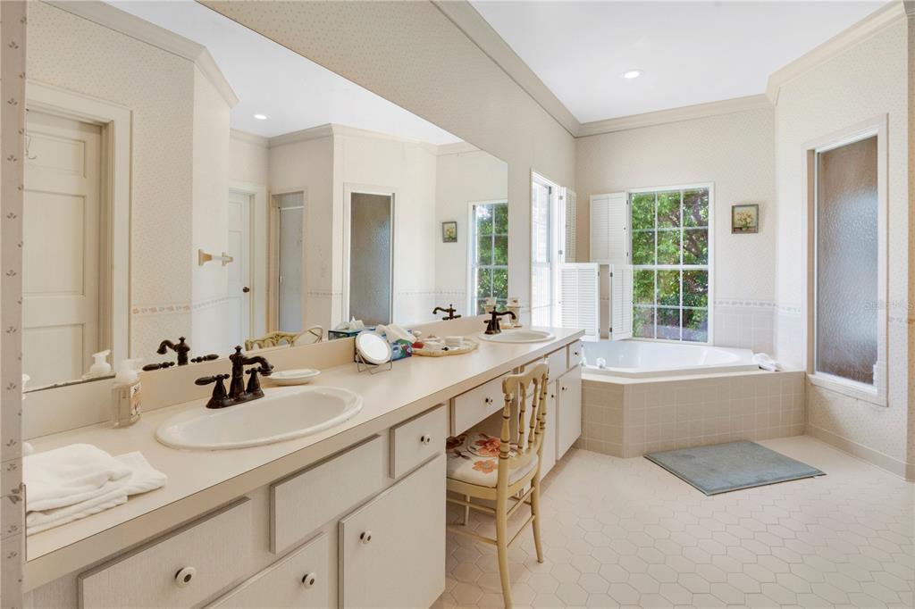 2105 Clubhouse Road Lakeland, FL 33813 - Photo 14 of 86