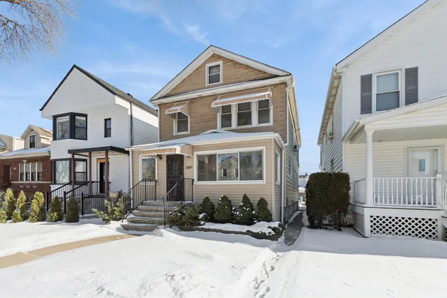 $460,000 | 5207 North Ludlam Avenue, Chicago, IL 60630