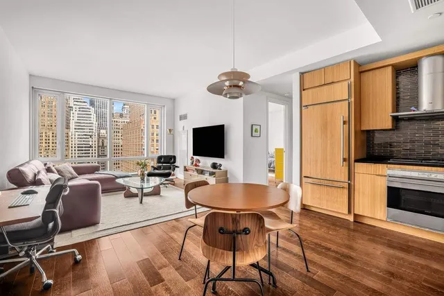 $1,135,000 | 70 Little West Street, Unit 21A | Battery Park City
