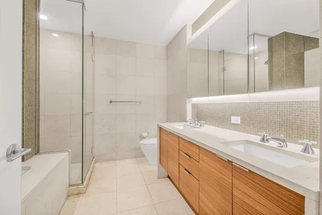 $1,135,000 | 70 Little West Street, Unit 21A | Battery Park City