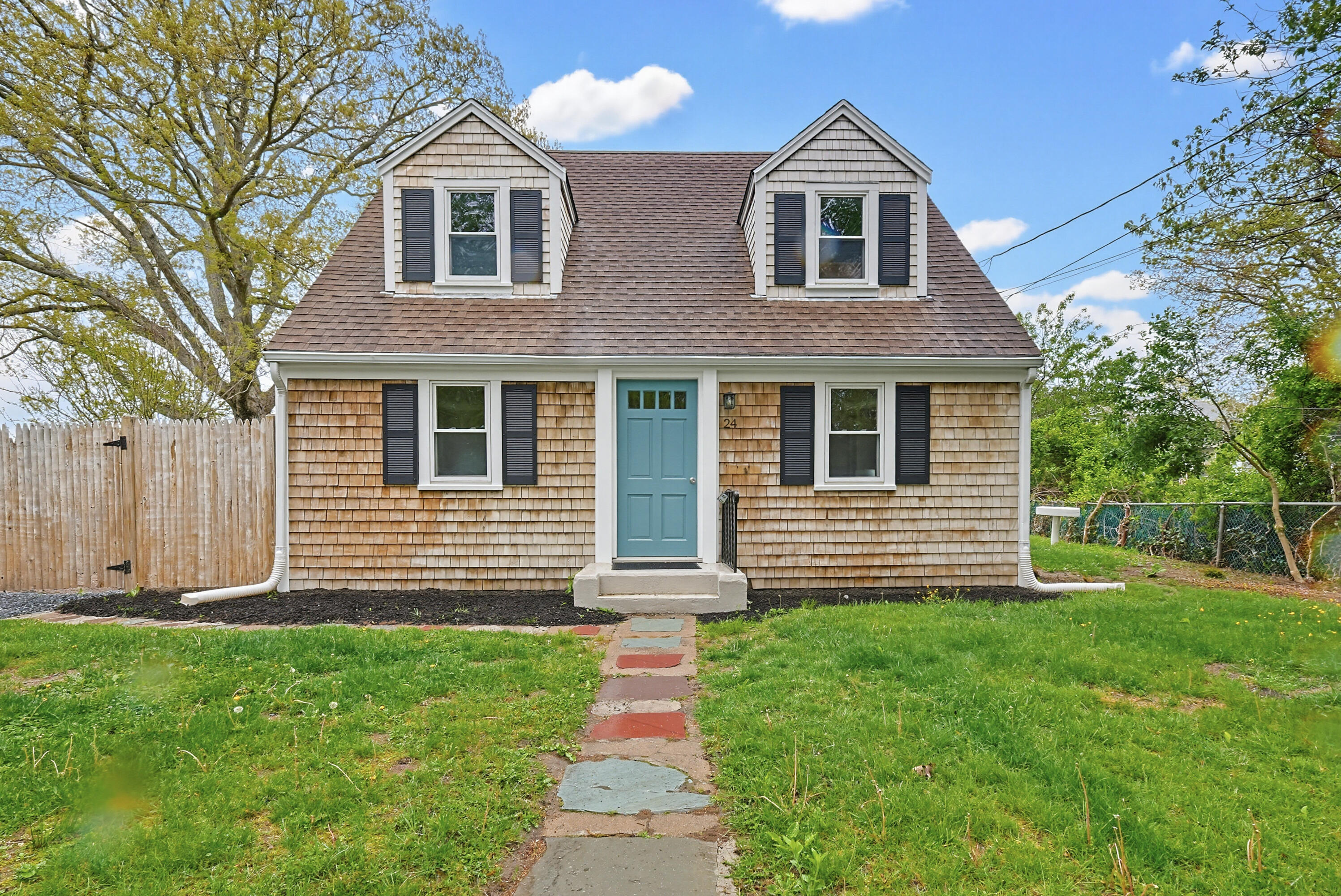 24 Otis Road Hyannis, MA 02601 - Photo 2 of 44 IMG_3487