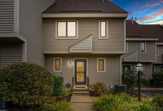 $475,000 | 51 Riverfront Drive, Unit 2, Manchester, NH 03102