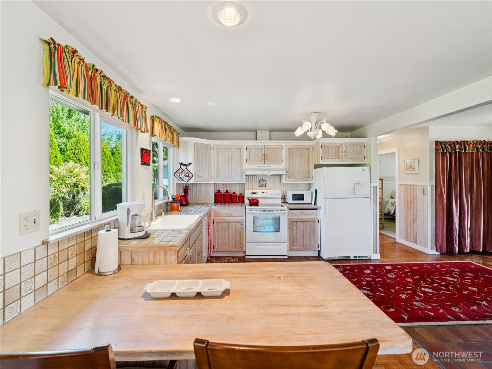 5447 South Shore Drive Anacortes, WA 98221 - Photo 9 of 39