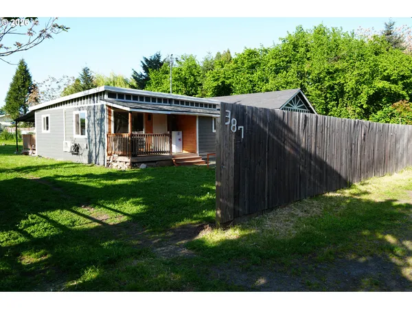 $255,000 | 387 4th Street, Dillard, OR 97496