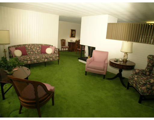 95 Indian Head Road Framingham, MA 01701 - Photo 2 of 3 Gallery Image 2