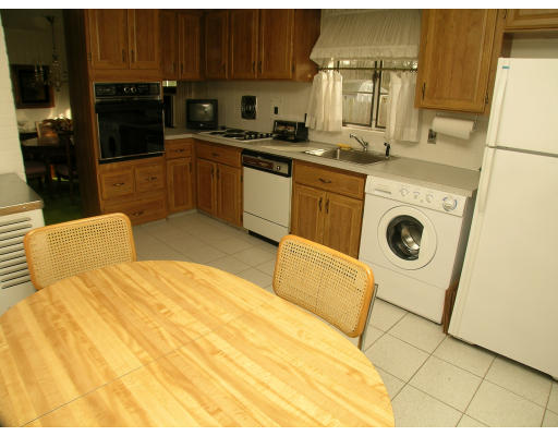 95 Indian Head Road Framingham, MA 01701 - Photo 3 of 3 Gallery Image 3