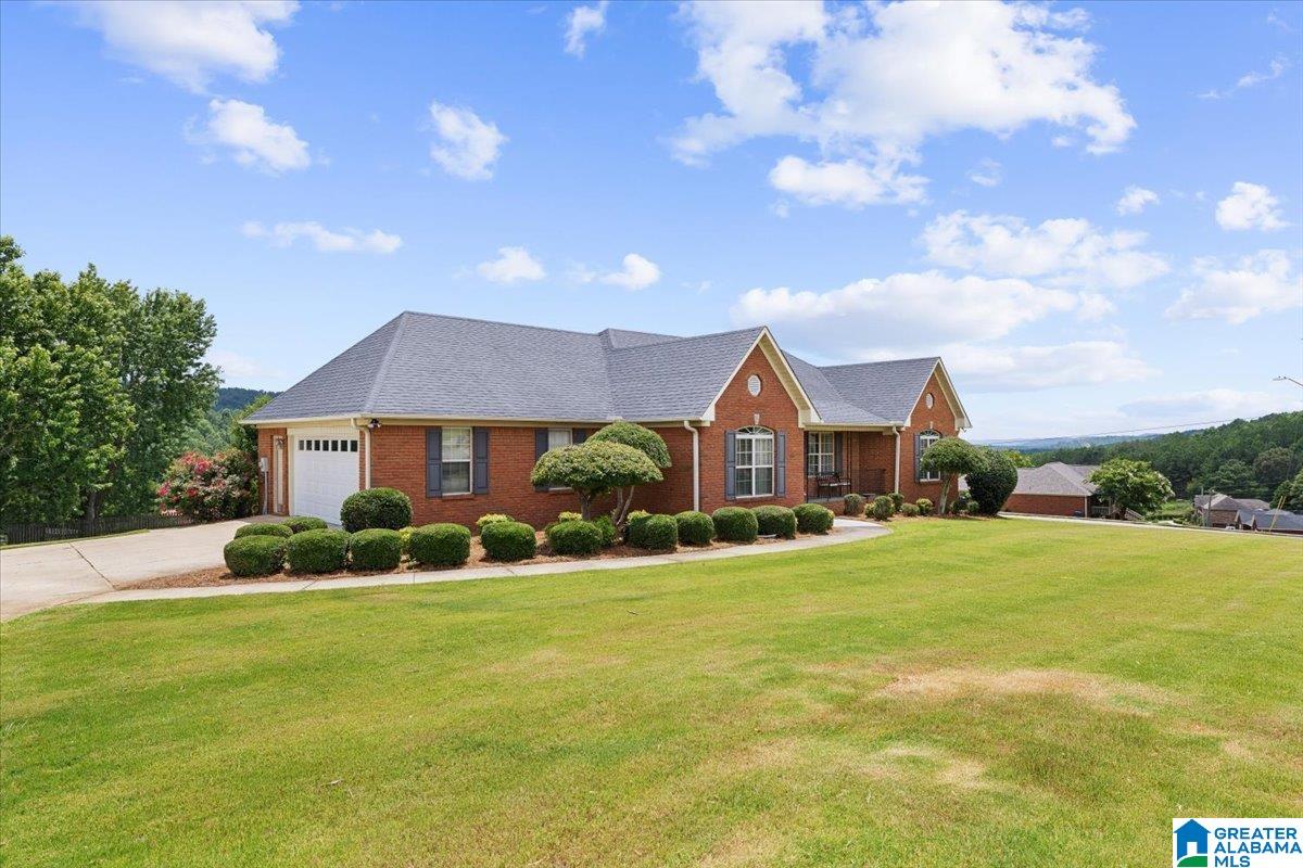 204 Greystone Drive Oneonta, AL 35121 - Photo 3 of 23