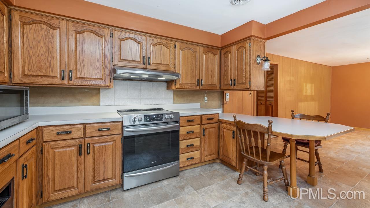 3826 L 15 Escanaba, MI 49829 - Photo 7 of 32