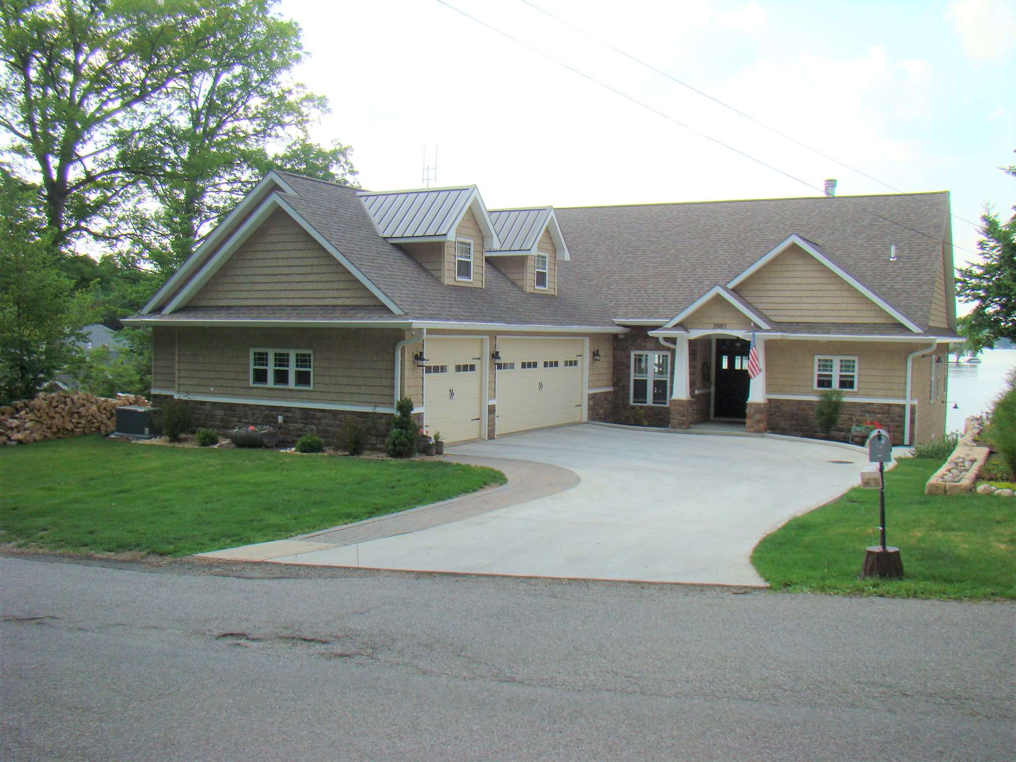 2980 West Shady Side Road Angola, IN 46703 - Photo 2 of 34 Gallery Image 2