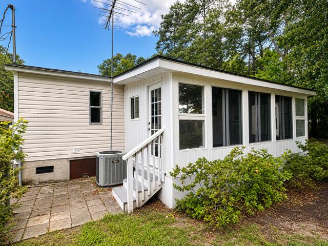 1075 Mockingbird Lane Manning, SC 29102 - Photo 18 of 23 FC4FD40D-3ED6-42E5-9002-F7AFC8879DE5