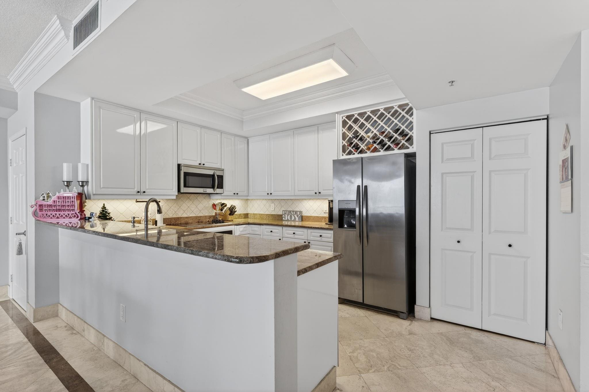 100 South Birch Road, Unit 1003 Fort Lauderdale, FL 33316 - Photo 11 of 40 Photo 11