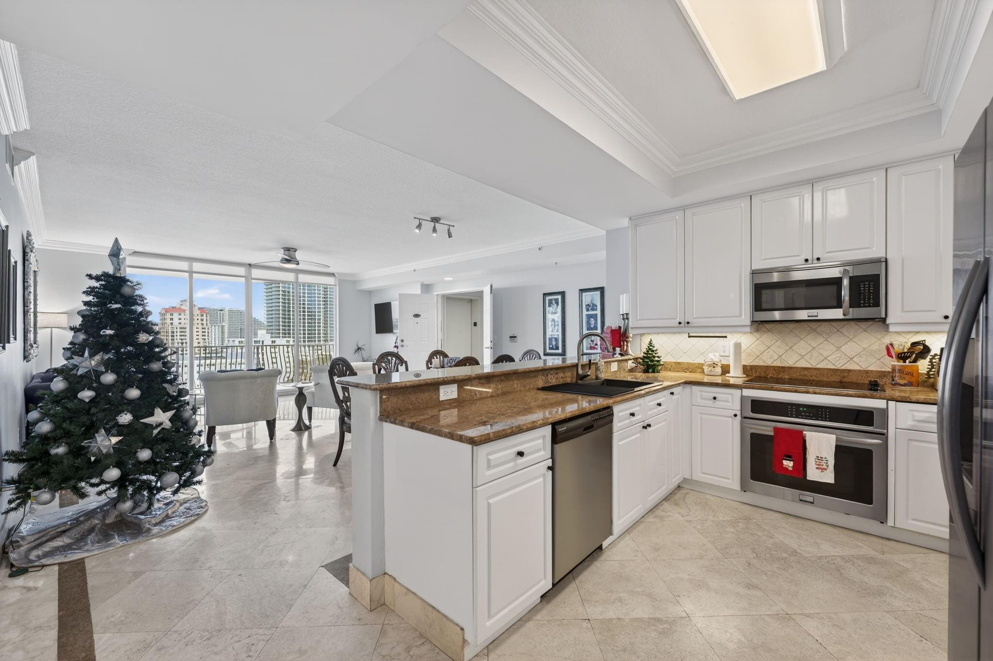 100 South Birch Road, Unit 1003 Fort Lauderdale, FL 33316 - Photo 13 of 40 Photo 13