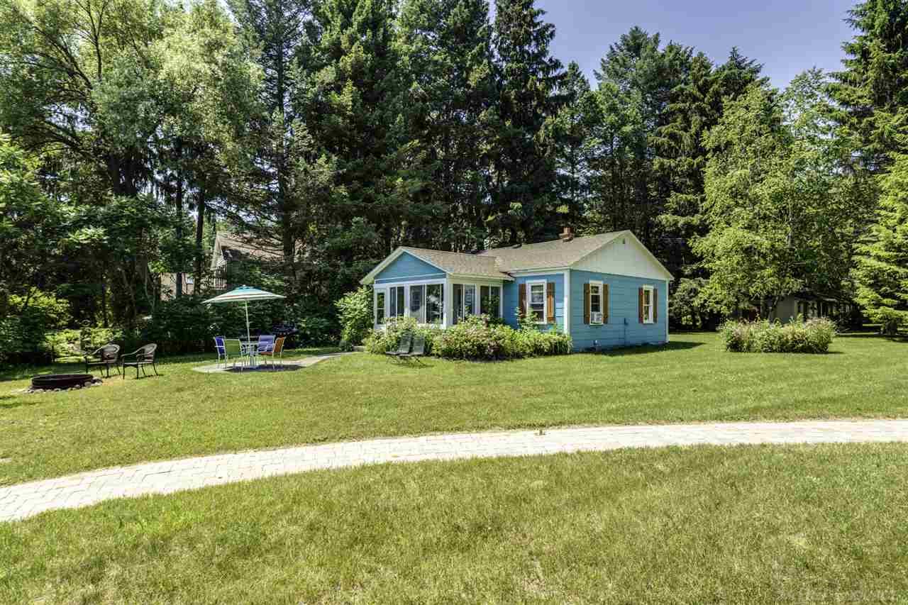 4489 Lakeshore Road Lexington, MI 48450 - Photo 2 of 38 Lakeside Patio