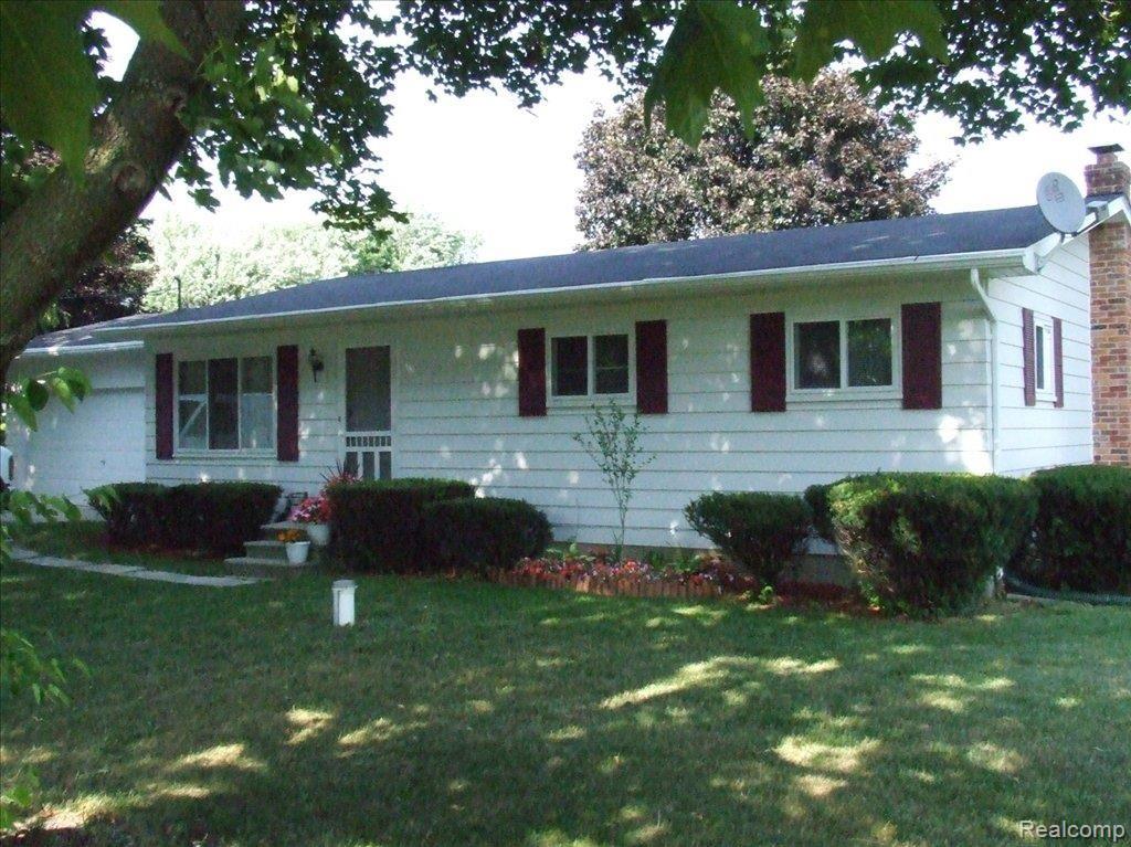 3390 Thomas Road Oxford, MI 48371 - Photo 5 of 11 3390 Thomas Rd (3)