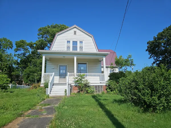 $64,900 | 307 North 1st Street, Enfield, IL 62835