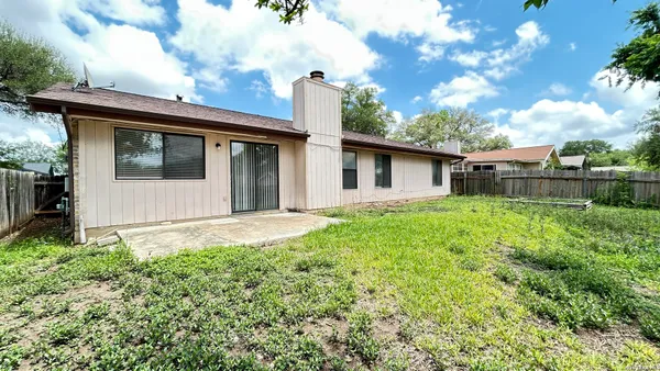 $1,795 | 5111 Timber Trace Street, San Antonio, TX 78250