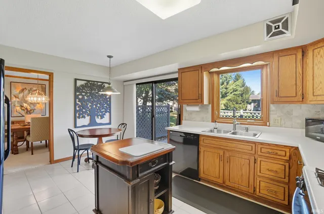 $254,900 | 5717 Bayside Drive, Fort Wayne, IN 46815