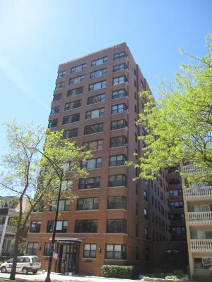 5858 North Sheridan Road, Unit 904 Chicago, IL 60660 - Photo 1 of 1 a front view of a building