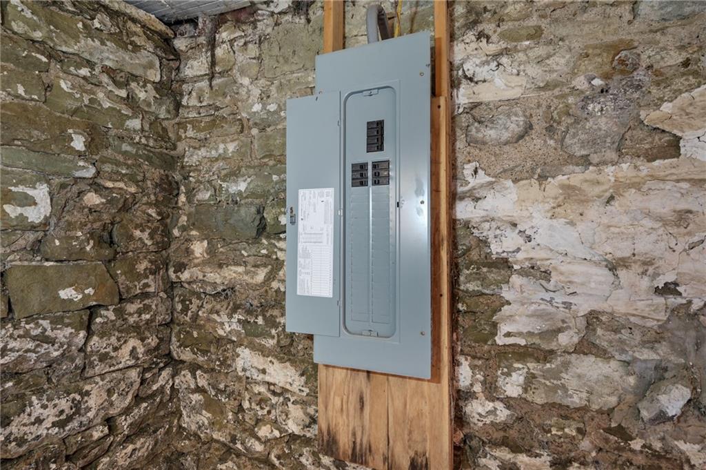 1339 Romanhoff Street Pittsburgh, PA 15212 - Photo 12 of 30