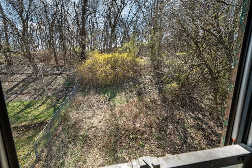 1339 Romanhoff Street Pittsburgh, PA 15212 - Photo 25 of 30