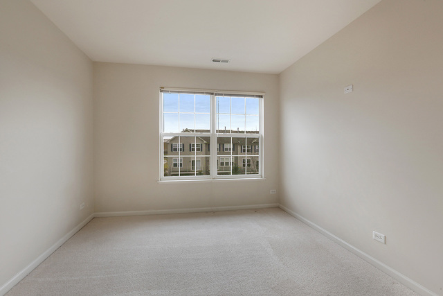 4133 Bethlehem Road, Unit 4133 Aurora, IL 60504 - Photo 12 of 19