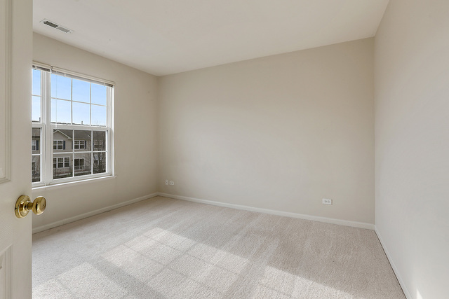 4133 Bethlehem Road, Unit 4133 Aurora, IL 60504 - Photo 13 of 19