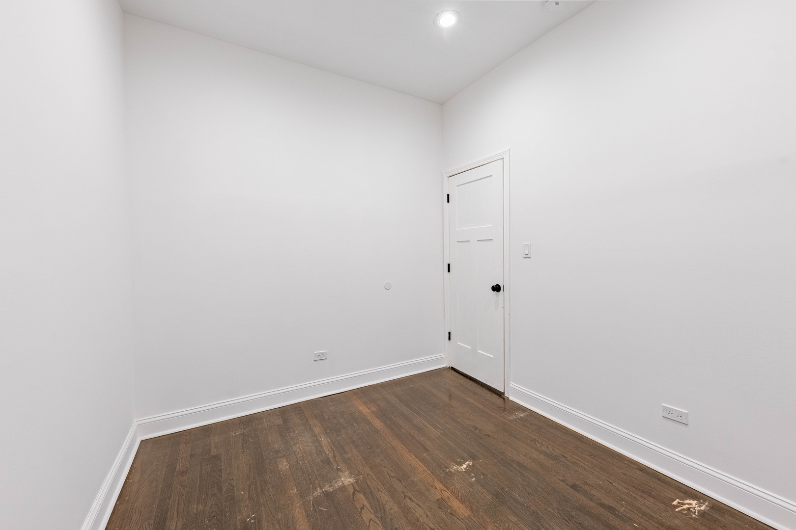 4453 West Adams Street Chicago, IL 60624 - Photo 15 of 32 a view of small space with wooden floor