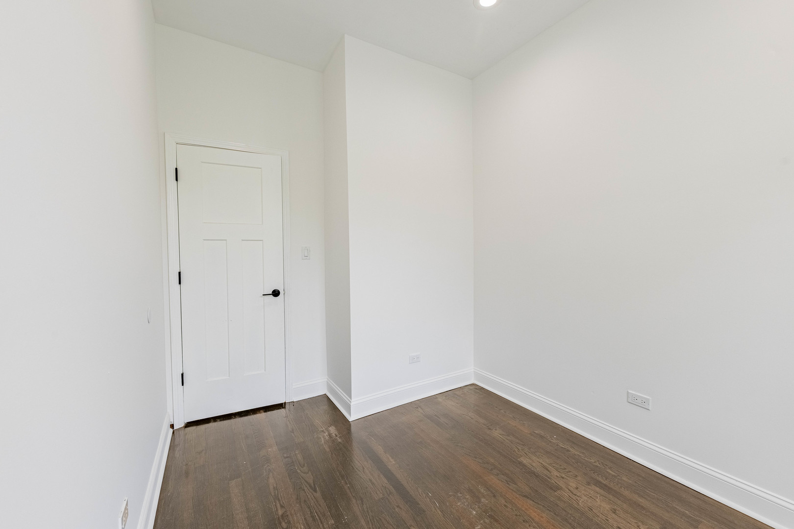 4453 West Adams Street Chicago, IL 60624 - Photo 17 of 32 a view of an empty room