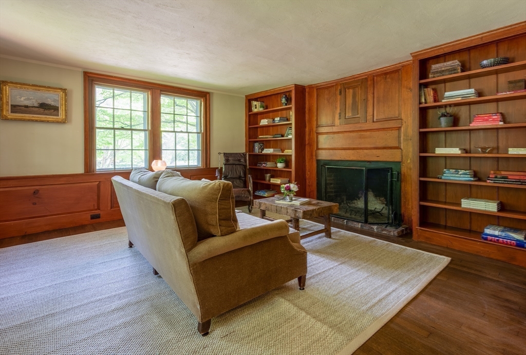 675 Bay Road Hamilton, MA 01982 - Photo 18 of 36
