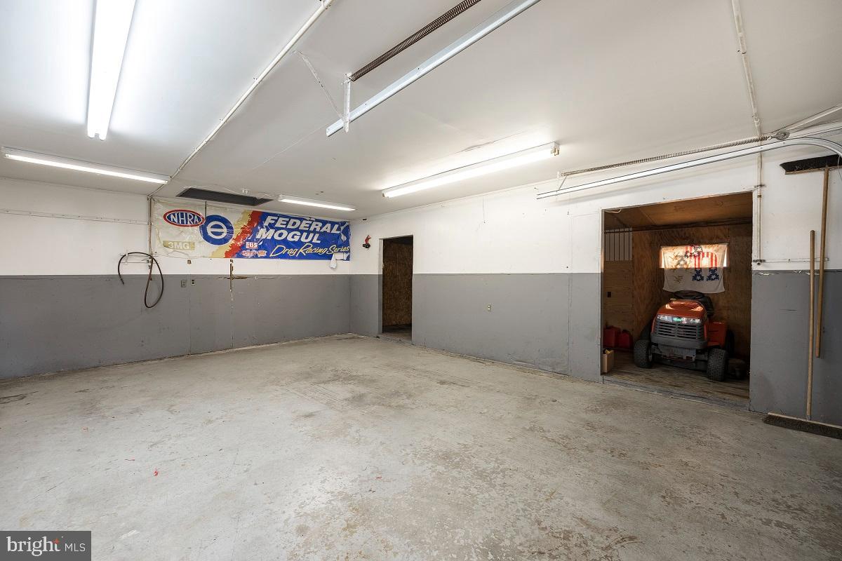 2258 Rhoads Road Pottstown, PA 19464 - Photo 20 of 24 interior garage